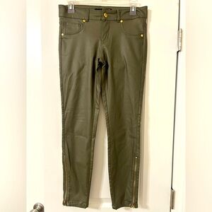 NWOT G by Guess Women’s Olive Jeggings